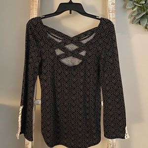 2/$15 Maurices Bell Sleeve Top